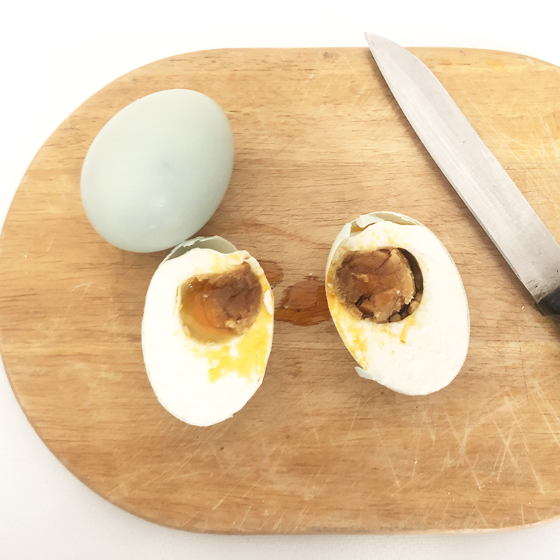 10粒包邮 潮汕特产万冠咸鸭蛋杂咸 真空包装65g咸蛋黄带壳 海鸭蛋