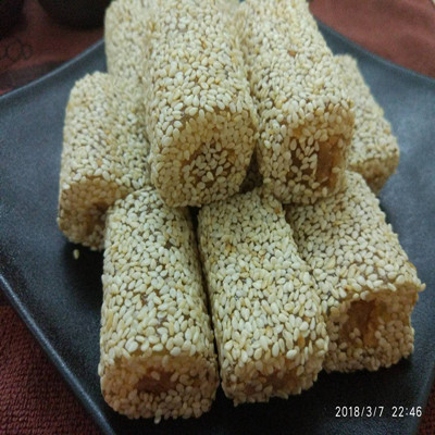 3件包邮 广东特产小吃零食 鸭脖子糖 花生芝麻软糖卷芝麻包贡糖